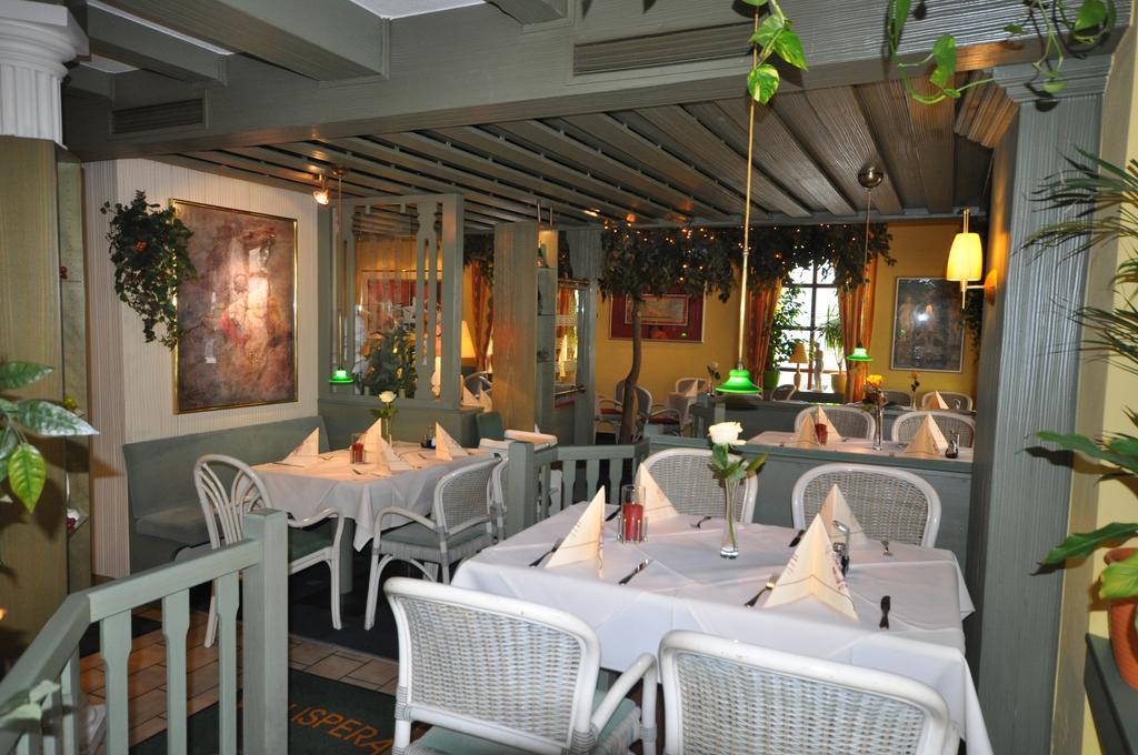 Münstermaifeld Hotel Restaurant "Athen" מראה חיצוני תמונה